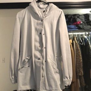 Light denim trench coat. Worn twice, from Buckle